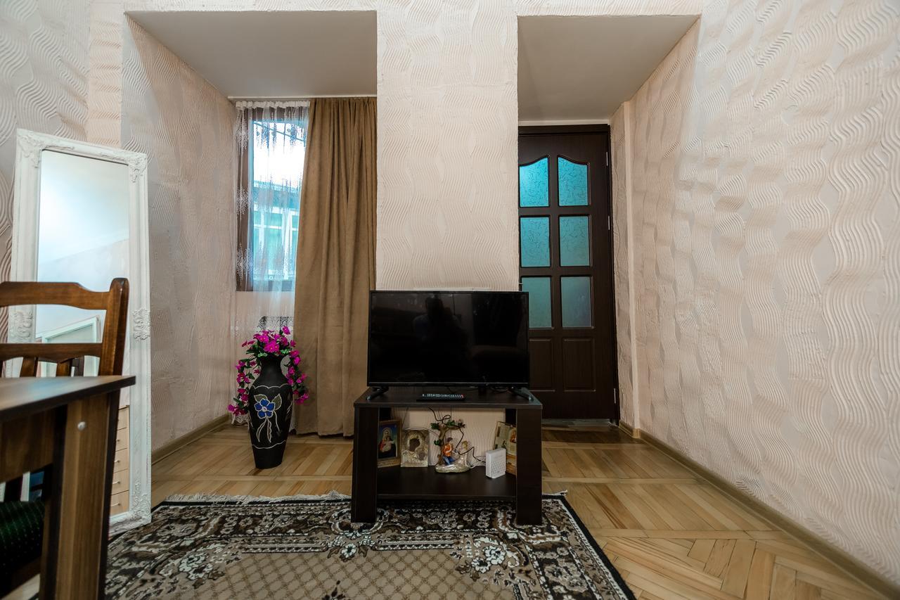 Gabi'S House Apartment Tbilisi Exterior photo